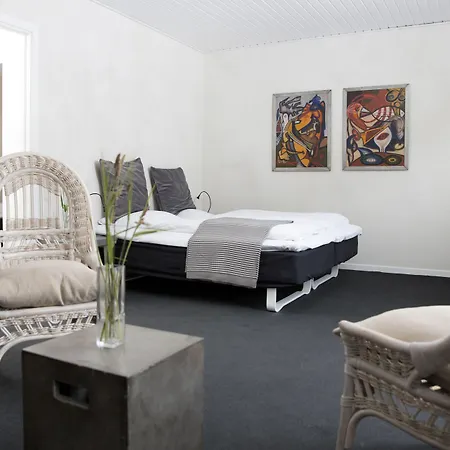 Gl. Brydegaard מלון 3*