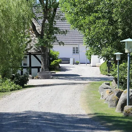 Gl. Brydegaard מלון 3*